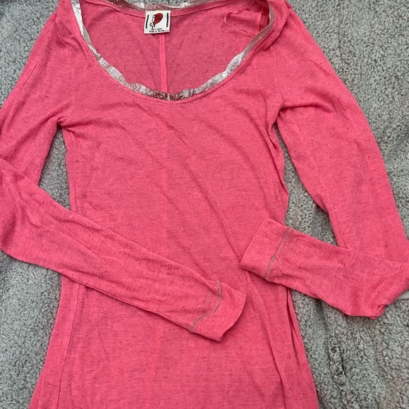 Free People, pink and silver, long sleeve shirt. Large. Excellent condition! - Picture 1 of 1